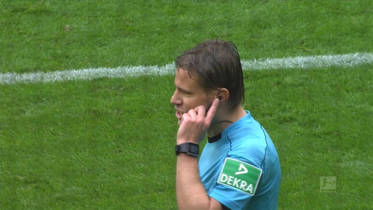 Aytekin wirbt für VAR: „Sehen mehr“