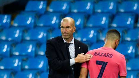 Real-Coach Zinedine Zidane (l.) muss einmal mehr auf Eden Hazard verzichten