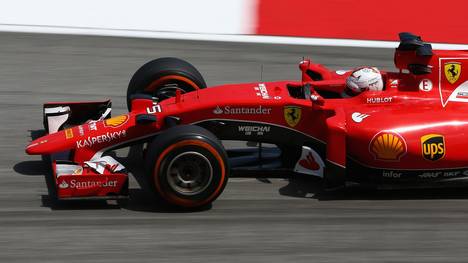 Sebastian Vettel im Cockpit von Ferrari