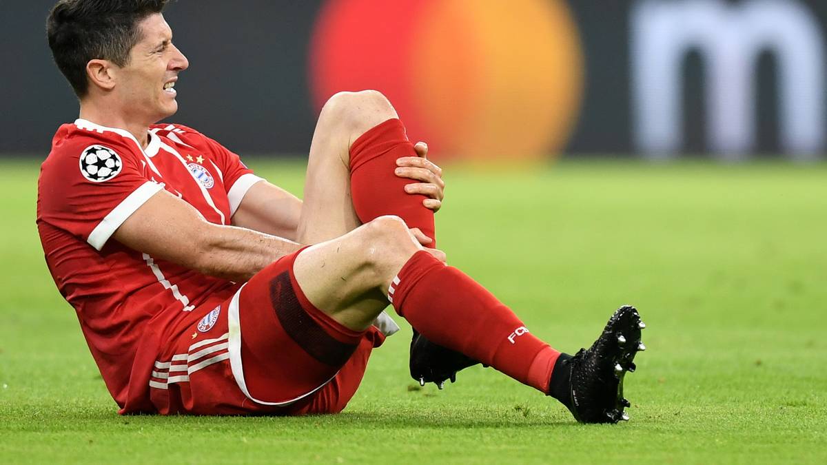 ROBERT LEWANDOWSKI: Besaß unmittelbar nach dem Anpfiff die erste Großchance, tauchte danach gegen die aufmerksamen Ramos und Varane ab. In der Nachspielzeit der ersten Hälfte Pech bei zwei guten Chancen, vergab zudem kurz vor Schluss die Chance zum 2:2. Kam ansonsten zu selten zum Abschluss.Wieder einmal zu wenig in wichtigen Spielen. SPORT1-Note: 4,5 