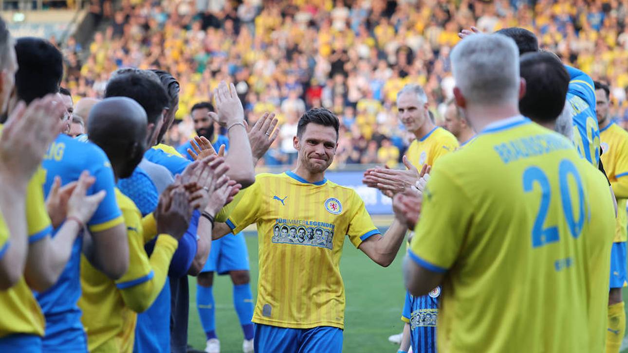 Tränen-Abschied vor großer Kulisse