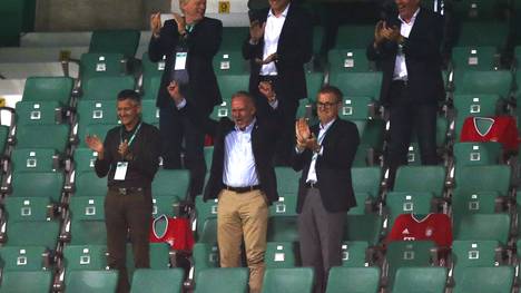 Der FC Bayern steht nach dem 1:0-Sieg in Bremen am 32. Spieltag als deutscher Meister fest. Florian Plettenberg, Chefreporter SPORT1 Digital, war vor Ort und berichtet, wie die Feierlichkeiten aussahen.