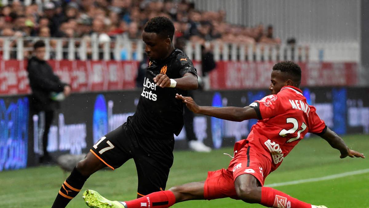 HAMZA MENDYL (FCO Dijon): Auch für den aussortierten Linksverteidiger (r.) fand Schalke einen Abnehmer - Dijon griff per Leihe samt Kaufoption zu. Seit dem fünften Spieltag ist Mendyl eine feste Größe und spielte sechsmal durch, dreimal blieb Dijon ohne Gegentor. Gegen Reims feierten Mendyl und Co. endlich auch den ersten Saisonsieg