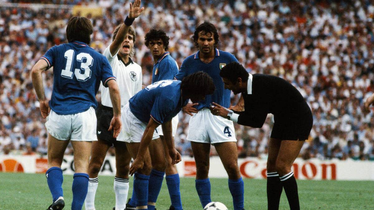 1982: Italien wird in Spanien Weltmeister und muss sich zum ersten Mal bei einer WM mit 24 Mannschaften durchsetzen