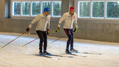 Erik Lesser (l.) und Arnd Peiffer waren im Biathlon-Weltcup jahrelang Zimmerkollegen