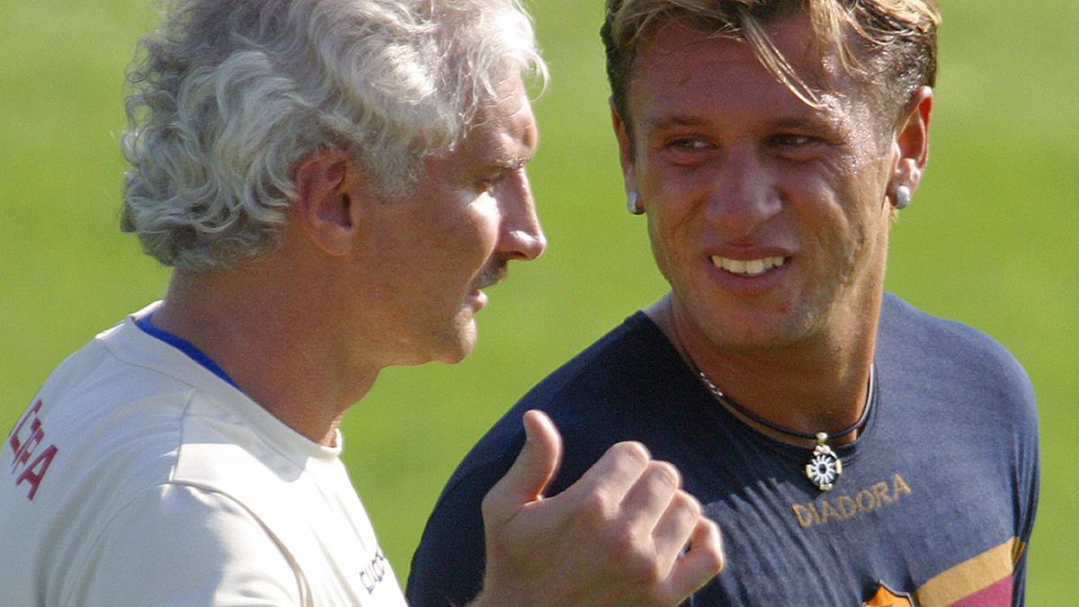 RUDI VÖLLER: Nur einen kurzen Abstecher ins Ausland als Trainer wagte "Rudi Nazionale". Im Gegensatz zu seinen Erfolgen als Spieler verdiente er sich als Coach des AS Rom keine Meriten und blieb im Frühherbst 2004 nur drei Monate im Amt