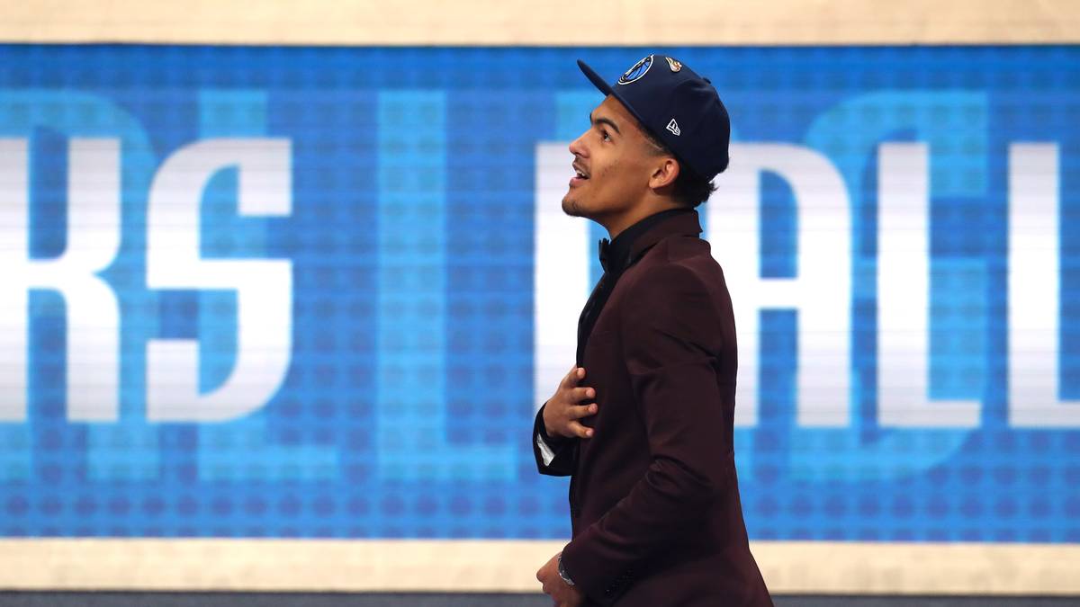 PICK 5 - TRAE YOUNG (Point Guard, Oklahoma) - ATLANTA HAWKS (für Luka Doncic von Dallas Mavericks getradet): Stephen Curry 2.0 oder NBA-Flop? Die Scouts sind sich uneins. Spielte aus dem Nichts eine brutal starke erste Saisonhälfte, baute gegen Ende etwas ab. Vielleicht der risikoreichste Pick unter den Topleuten