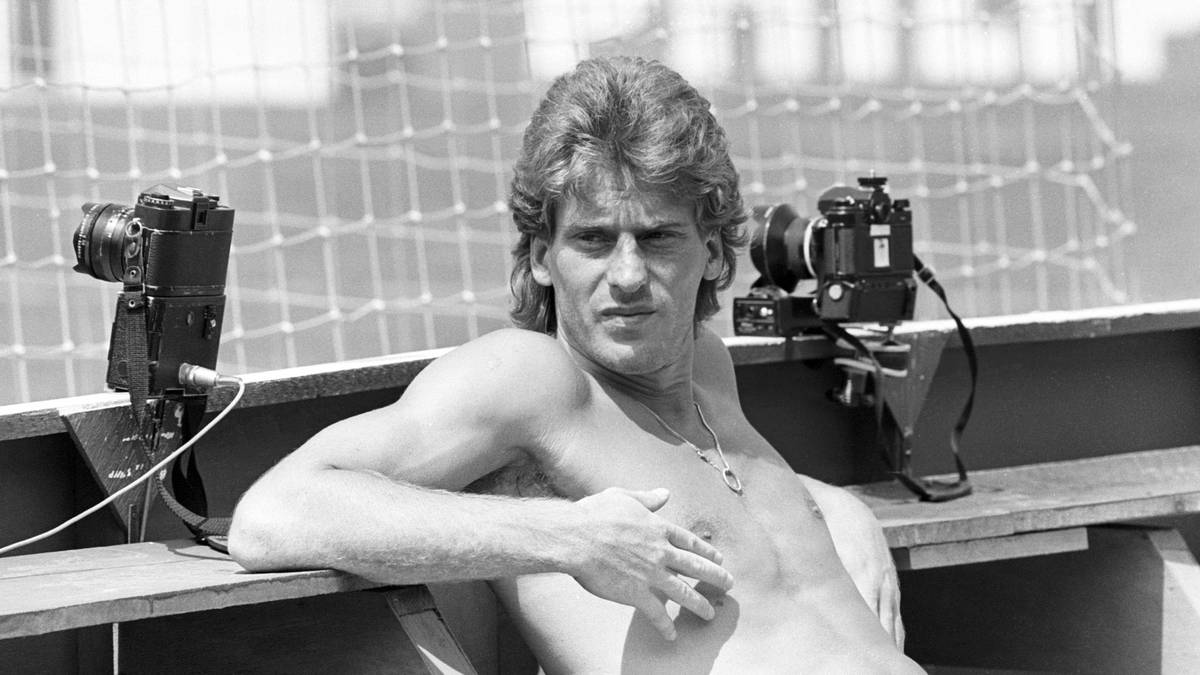 PLATZ 13 - DEUTSCHLAND (WM 1986): In Mexiko machte Torwart Uli Stein die Erfahrung, dass es keine allzu gute Idee ist, seinen Trainer als "Suppenkasper" zu bezeichnen - schon gar nicht, wenn es sich dabei um Franz Beckenbauer handelt