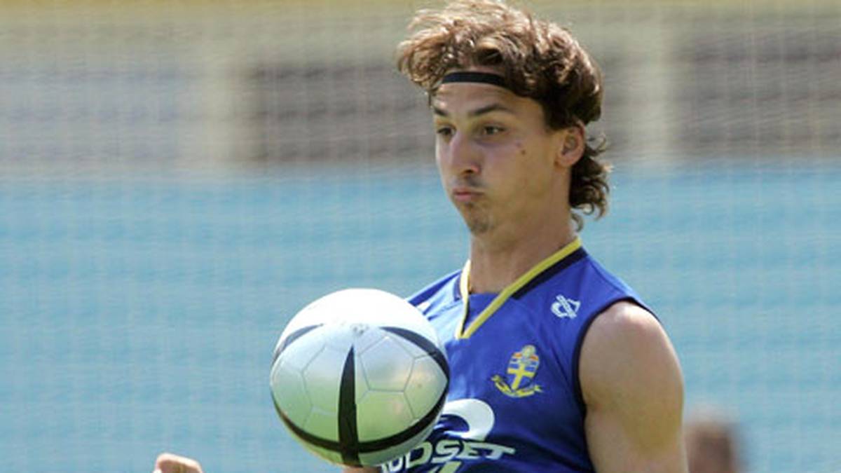 Als Arsene Wenger ihn zu seiner Zeit bei seinem Heimatverein Malmö FF zum Probetraining einladen will, antwortet Ibrahimovic: "Kommt nicht in Frage, Zlatan macht keine Proben"