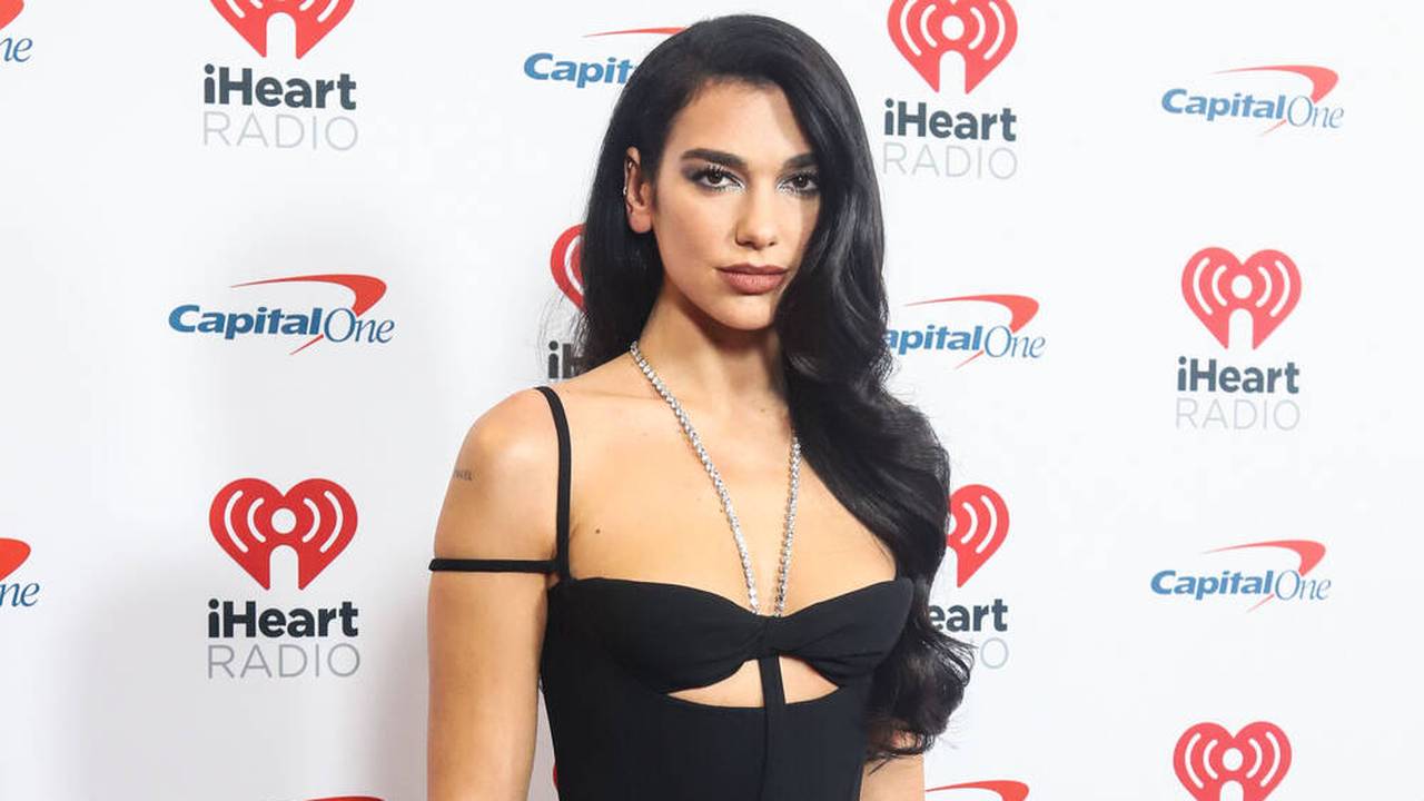 Nach Besuch beim FC Arsenal: Sängerin Dua Lipa verärgert Fans des FC Liverpool