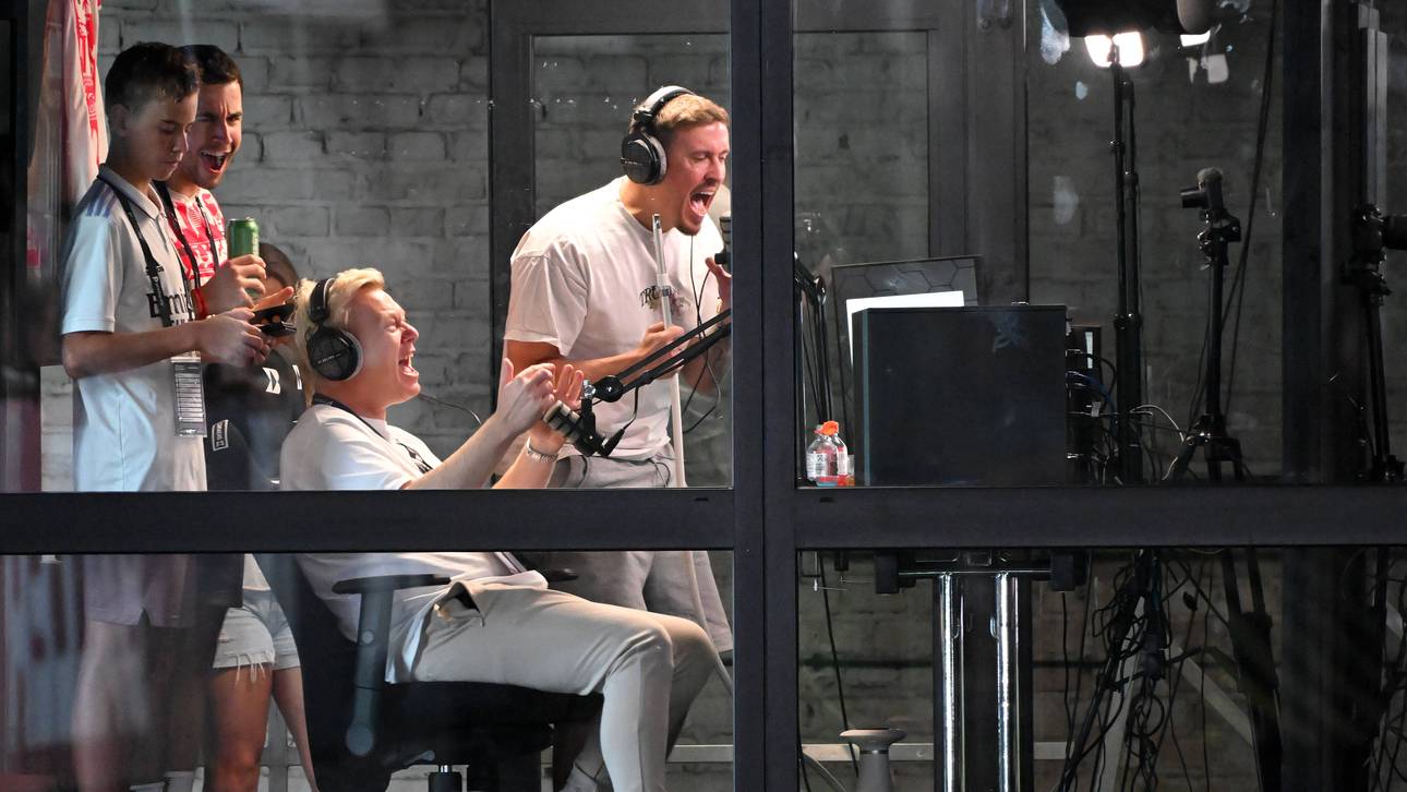 Max Kruse und Jens „Knossi“ Knossalla managen das Team Hollywood United