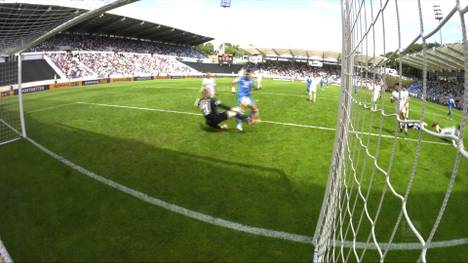 Aufsteiger Elversberg wähnt sich kurz vor Schluss gegen Rostock schon als Sieger - in der Nachspielzeit überschlagen sich aber die Ereignisse. Das Ergebnis: Die vielleicht jetzt schon irrste Schlussphase der ganzen Saison.