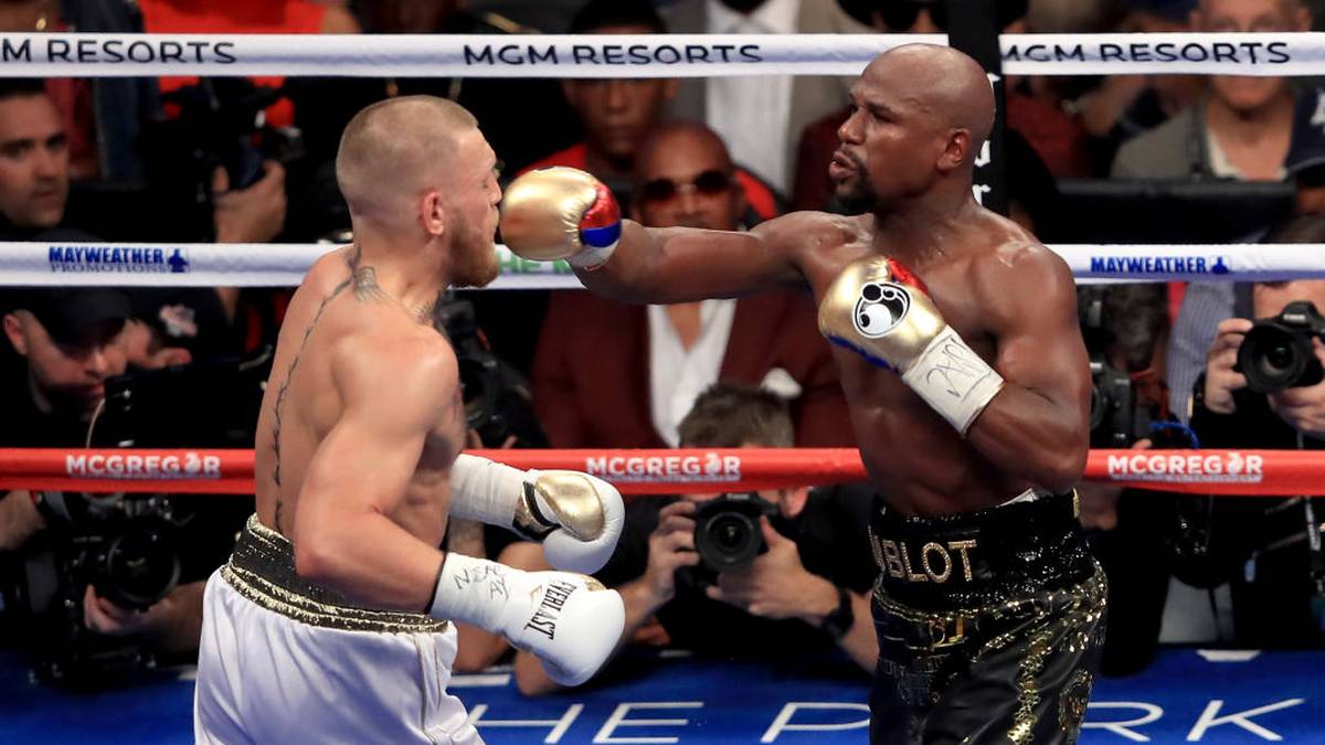 Floyd Mayweather (häusliche Gewalt/90 Tage): Im Ring war Floyd Mayweather unbesiegbar, doch vor Gericht ging der frühere Weltmeister zwischenzeitlich k.o. Der in 50 Kämpfen ungeschlagene und schillernde Superstar wurde 2012 wegen häuslicher Gewalt gegen seine Ex-Frau Josie Harris zu einer Haftstrafe von 90 Tagen verurteilt 
   