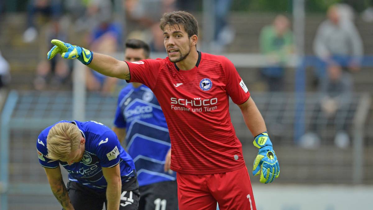 PLATZ 2: Stefan Ortega (Arminia Bielefeld): Weisse Westen: 14 - Gegentore: 30