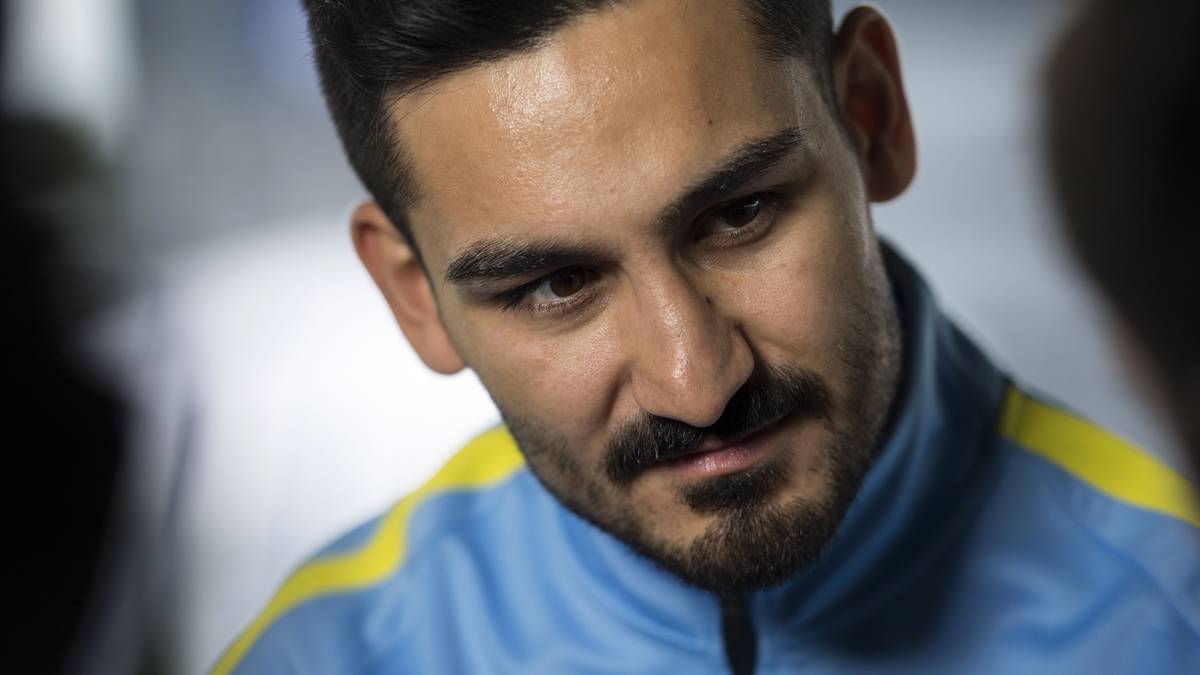ILKAY GÜNDOGAN: Wäre die Traum-Lösung, ein BVB-Comeback ist allerdings nicht nicht sonderlich wahrscheinlich. Zumindest hat der DFB-Star die Verhandlungen um eine Vertragsverlängerung bei ManCity vorerst aufs Eis gelegt. Gündogan wäre der perfekte Umschaltspieler für Favre & Co., der defensiv aufräumen, aber auch offensiv Akzente setzen kann