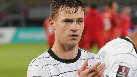 Der Coronawirbel hat das öffentliche Bild von Joshua Kimmich nachhaltig verändert. Dennoch glaubt Stefan Effenberg, dass der Bayern-Profi die Kapitänsbinde beim DFB tragen wird.