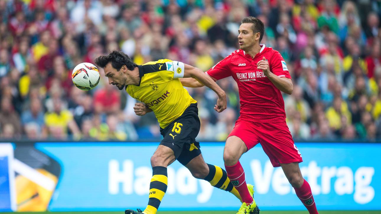 Hannover 96 v Borussia Dortmund - Bundesliga