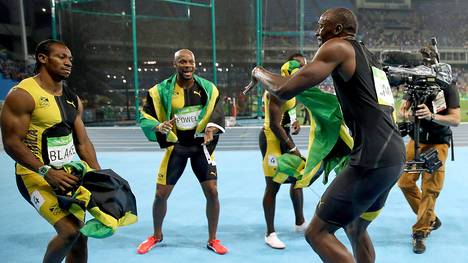 Usain Bolt legte nach seinem neunten olympischen Gold ein Tänzchen vor seinen Staffelkollegen hin