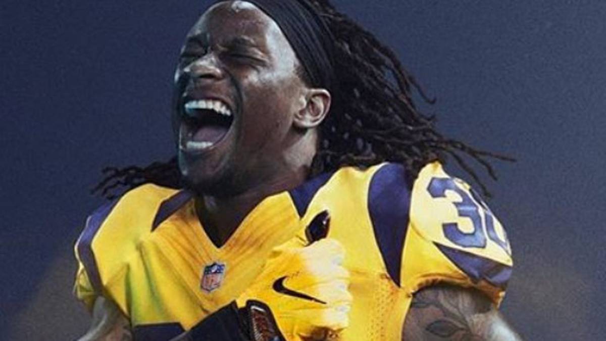 Kurz vor Weihnachten tragen die Los Angeles Rams mit Todd Gurley ihr Spezialtrikot. Gegner am 15. Dezember: die Seattle Seahawks