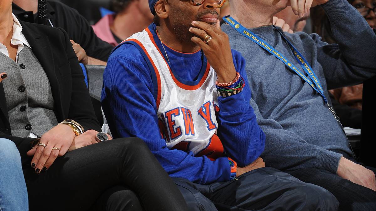 Filmemacher Spike Lee ist von seinen New York Knicks viel gewohnt, aber dieser Auftritt der Mavs schockiert auch den Filmemacher