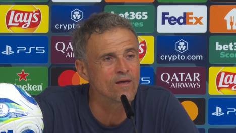 PSG-Trainer Luis Enrique lobt Torwart Lucas Chevalier nach dessen starkem Debüt beim Sieg über Tottenham und spricht dabei auch die heikle Situation um Gianluigi Donnarumma an.