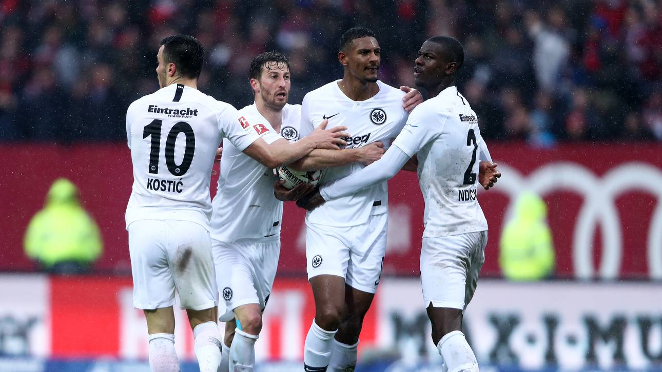 Frankfurt rettet Remis in Nürnberg