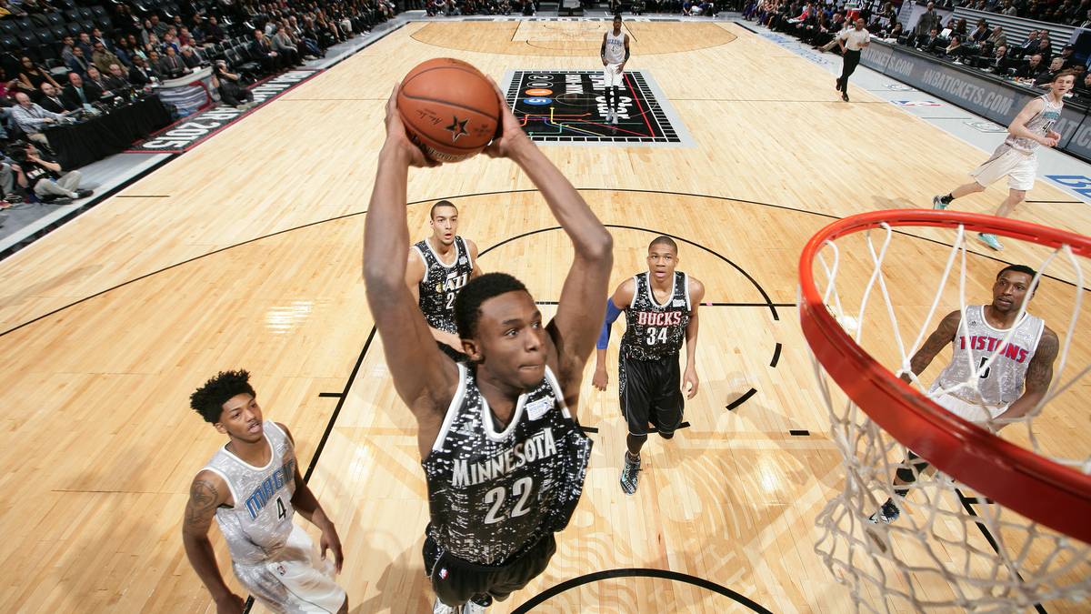 Das große Highlight ist Schröders Pass von der Mittellinie, den der Nummer-1-Pick durch die Maschen torpediert