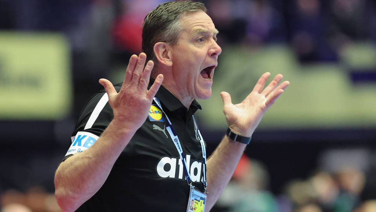 Bundestrainer Alfred Gislason war mit der Roten Karte für Johannes Golla nicht einverstanden