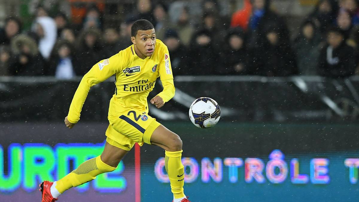 LIGUE 1 - PLATZ 3: KYLIAN MBAPPE (Paris Saint-Germain), sechs Torvorlagen