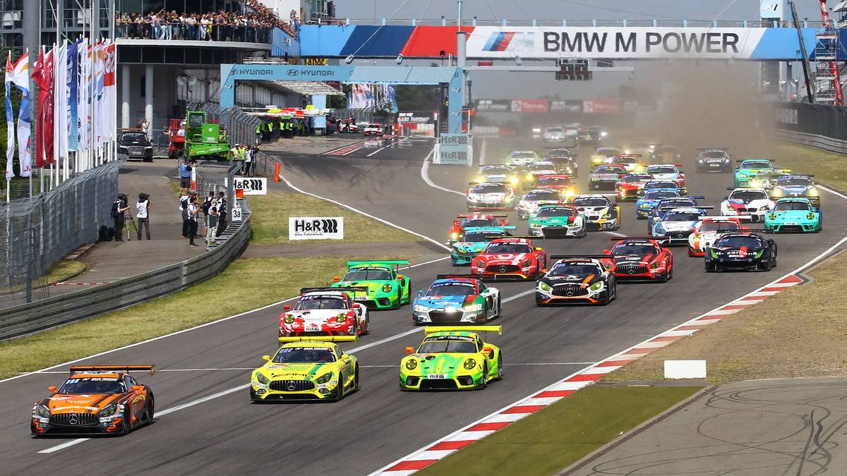 Auch ohne Formel 1 findet auf den Strecken Motorsport statt. Auf der Nordschleife steigt jährlich das berühmte 24-Stunden-Rennen, auch die Langstrecken-WM ist dort regelmäßig Gast. Die DTM macht auf der Grand-Prix-Strecke halt. Die Streckenbetreiber hoffen noch auf eine Rückkehr in die Formel 1 