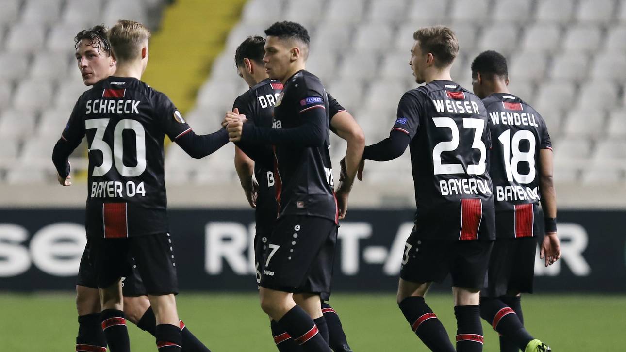 Bayer souverän in der K.o.-Runde