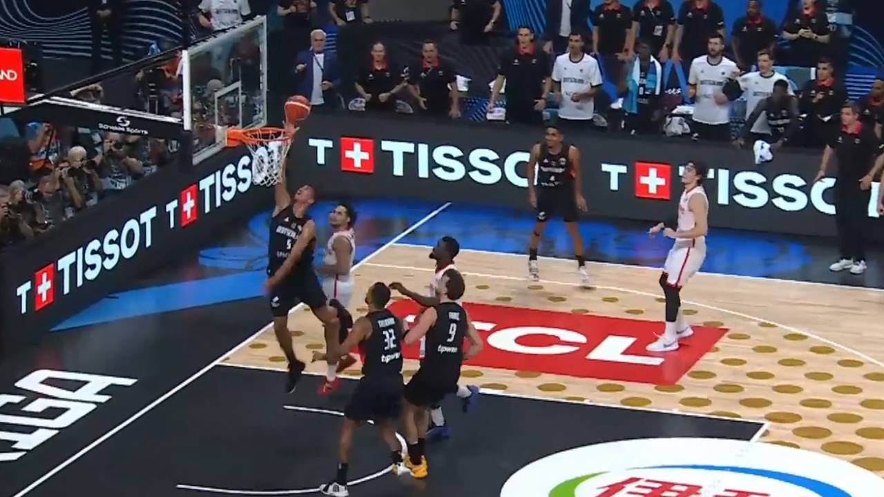 Merz schwärmt von DBB-Stars