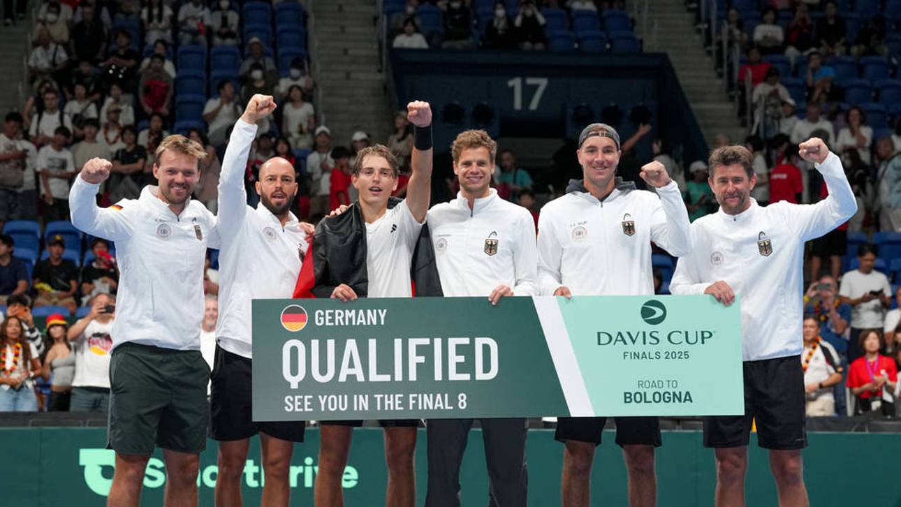 Engel (dritter v. l.) bei der Qualifikation für den Davis Cup