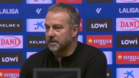 Der FC Barcelona gewinnt das Derby gegen Espanyol mit 2:0. Barca-Coach Hansi Flick findet den Sieg unverdient, bedankt sich aber zugleich ausdrücklich bei ter Stegens Nachfolger Joan García.