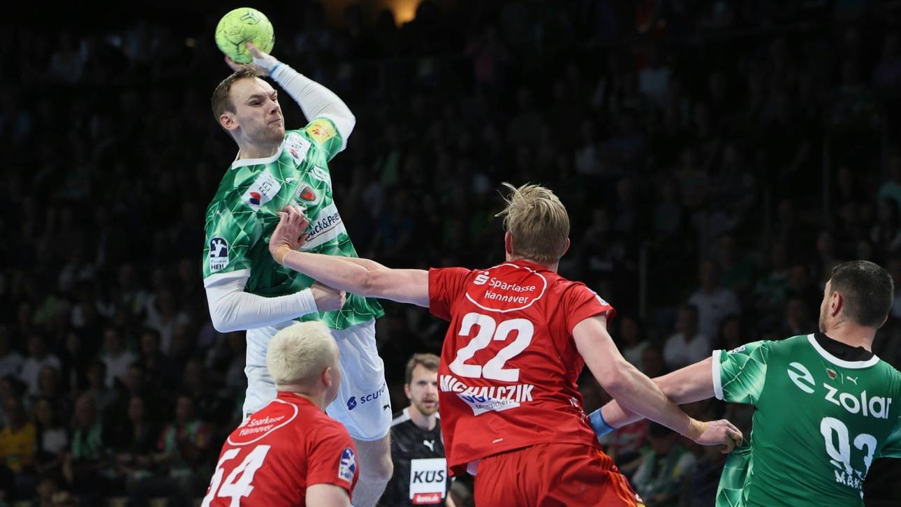 Füchse dominieren gegen Hannover