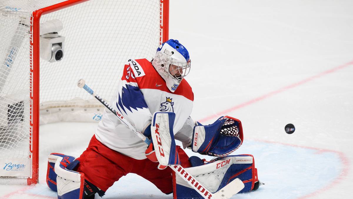 Die meisten Einsätze hat indes Bartošák. Der 26-Jährige kommt auf eine Quote von 91,06 Prozent abgewehrte Schüsse. Alle drei im Verbund stehen bei 92,18 Prozent und platzieren sich im Gesamtranking auf Rang sechs. Zwei Plätze schlechter als Deutschland. Der Punkt im Tor geht ans DEB-Team. Stand: 1:0