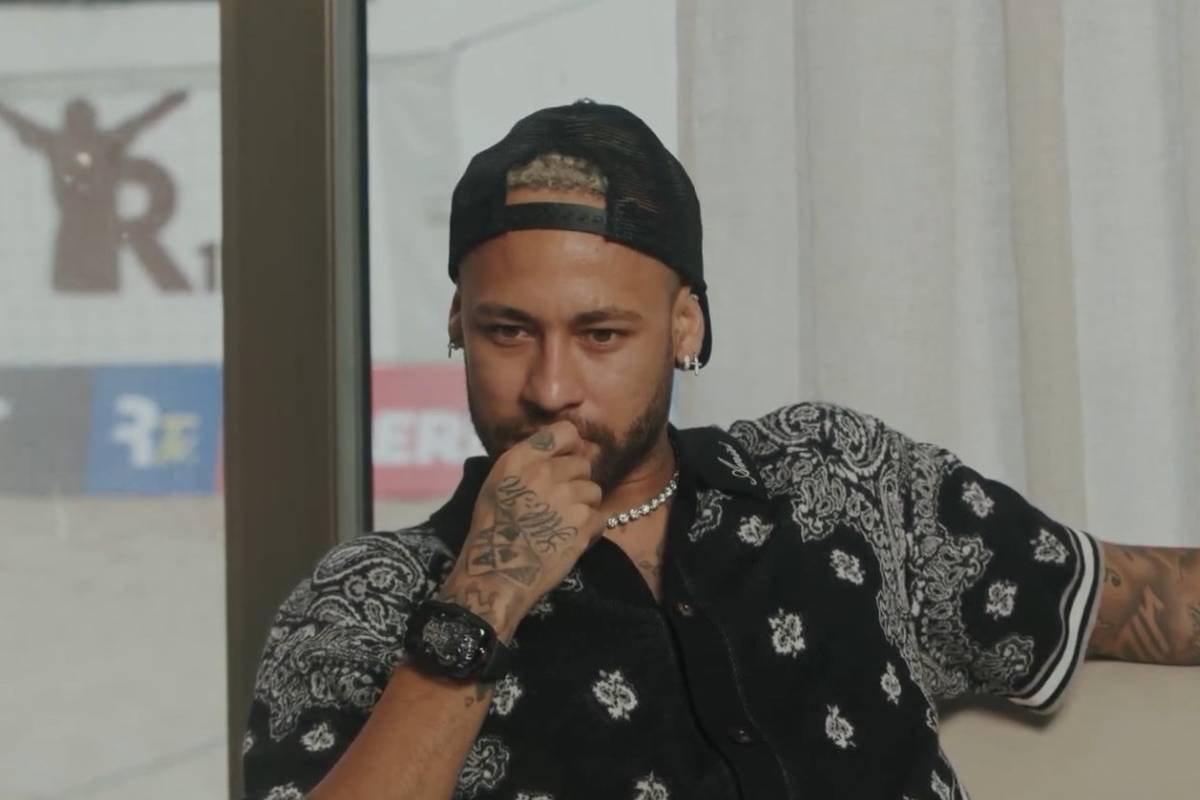 Neymar Jr. liefert interessante Einblicke in seine Zeit bei PSG. Mit Kylian Mbappe habe er sich zuerst gut verstanden, als Lionel Messi kam, wurde alles anders.