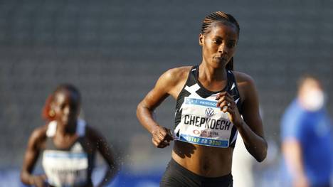 Beatrice Chepkoech stellt  Weltrekord über 5km auf