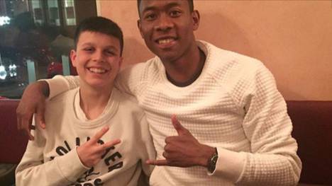 Mit nur 10 Jahren überzeugt er im Probetraining Real Madrids und wurde unter 2500 Bewerbern bei den Königlichen akzeptiert. Für seine Entwicklung war der Schritt in den Nachwuchsbereich des FC Bayern unter Mentor David Alaba perfekt - nun scheint er dem FCB aner den Rücken zuzukehren.
