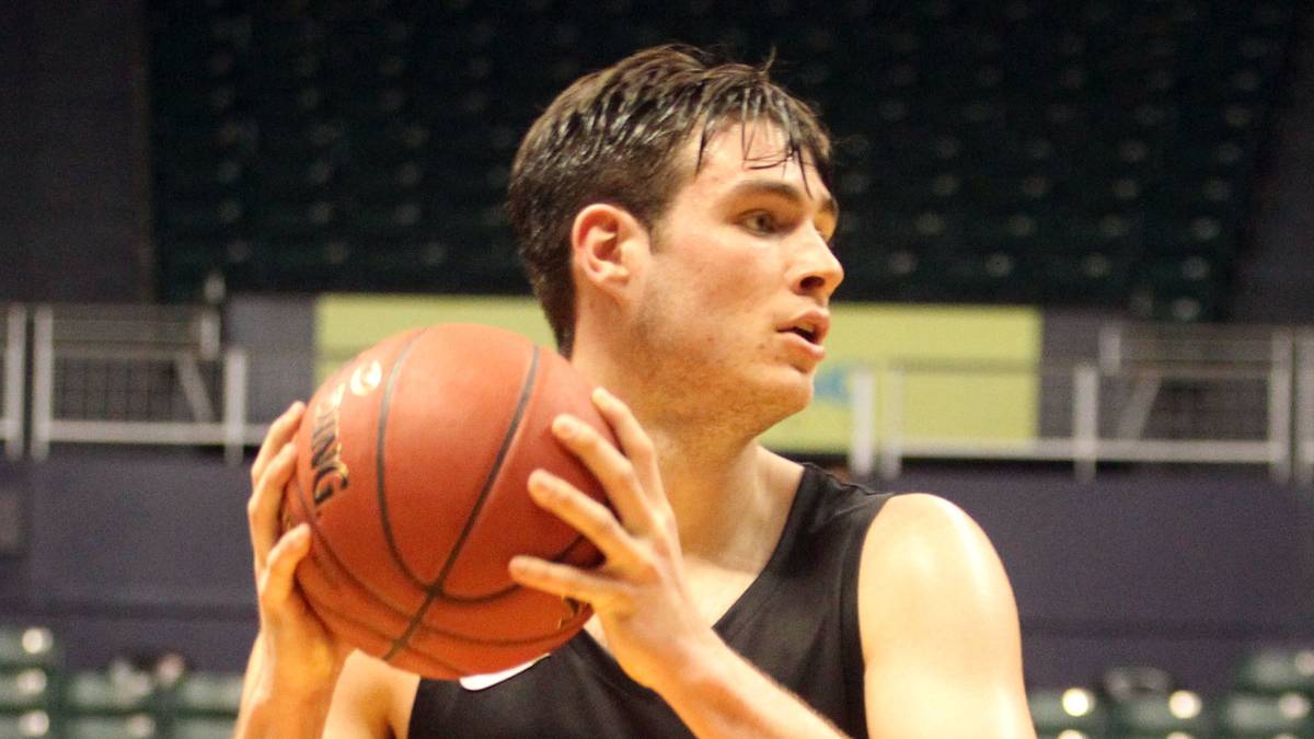 SEBASTIAN MUCH (Forward; Princeton; Sophomore): Der Power Forward war ein echter High-School-Star in San Jose. Ihm gelangen dort unter anderem in einem Spiel 40 Punkte. Much hätte auch in die sportlich bessere Pac12-Conference gehen können, entschied sich aber für die Elite-Uni. Durfte 17/18 gleich 19 Spiele starten. Much spielte im Sommer 2017 auch für die U19-Nationalmannschaft