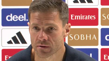 Trotz der 1:2-Niederlage im Derby bei Arsenal bleibt Xabi Alonso gelassen. Die Pleite schmerze zwar, habe aber keinen großen Einfluss auf die Stimmung und Mentalität der Chelsea-Profis.