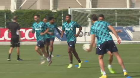 Bei Juventus Turin dürfte der ein oder andere Spieler langsam nervös werden. Wie die Gazzetta dello Sport berichtet, droht im Zuge der Ermittlungen gegen den Klub auch zahlreichen Profis eine Sperre. 