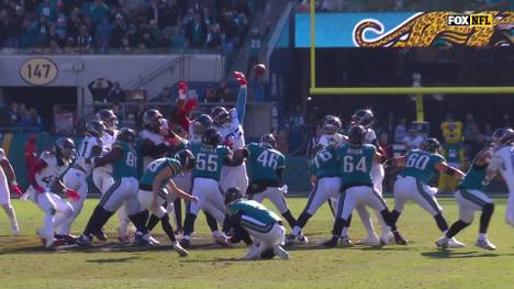 Mit einem Field Goal aus 68 Yards hält Jaguars-Kicker Cam Little seit dieser Saison den NFL-Rekord. Gegen die Tennessee Titans legt er nun das zweitweiteste Field Goal nach - und feiert sich anschließend entsprechend selbst.