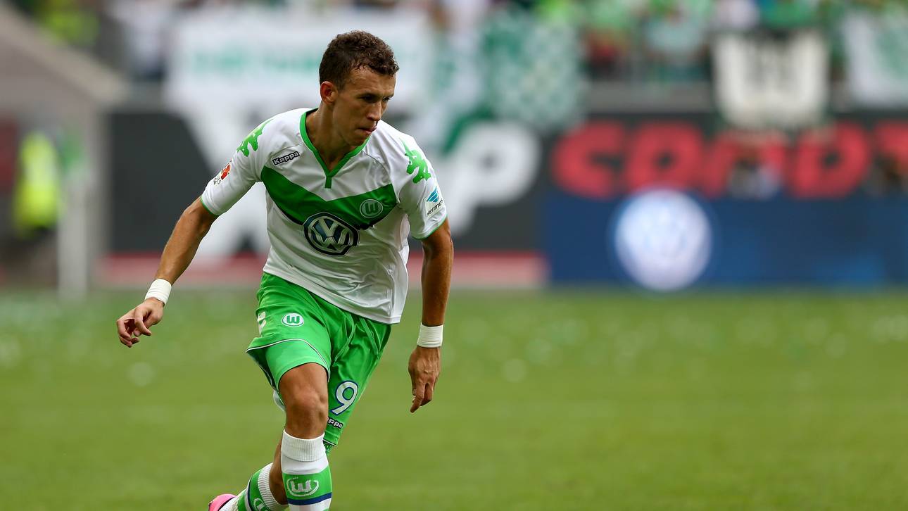 Wolfsburgs Perisic vor Absprung