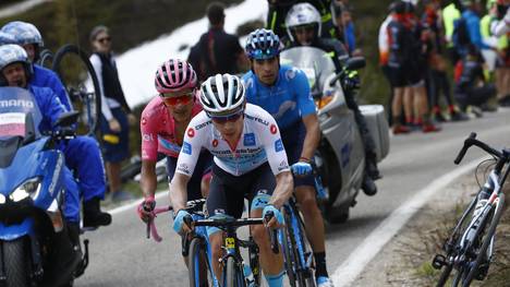 Miguel Angel Lopez (v.) verlor beim Giro die Nerven