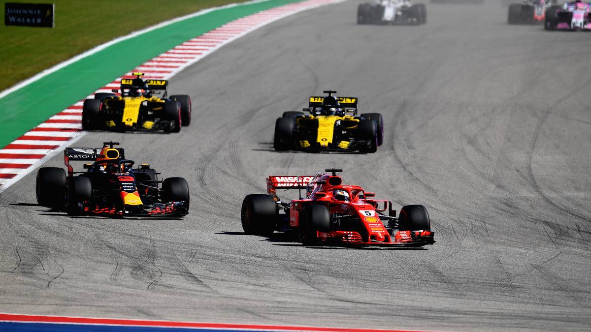 Beim Rennen in Austin crasht Vettel in Ricciardo und fällt an das Ende des Feldes zurück. Er wird zwar noch Vierter, hätte mit seinem schnellen Auto aber durchaus gewinnen können. Insgesamt verschenken Vettel und Ferrari 2018 ganze 96 Punkte. Statt Vettel wird Hamilton Weltmeister
