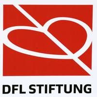 Franziska Fey bleibt Vorstandsvorsitzende der DFL Stiftung. Die 38-Jährige verlängerte ihren Vertrag um drei Jahre bis 2026.