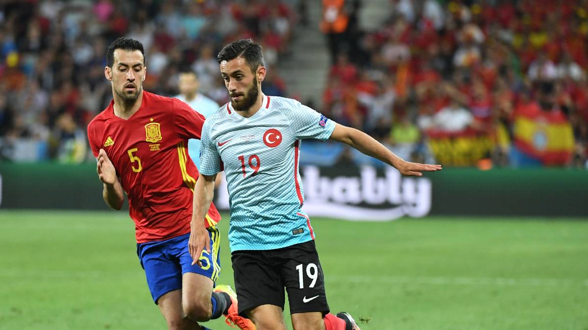 Ein weiteres Beispiel für einen späten Verbandswechsel ist YUNUS MALLI. Als Sohn türkischer Eltern absolvierte der jetzige Wolfsburger insgesamt 43 Einsätze für deutsche Junioren-Nationalmannschaften