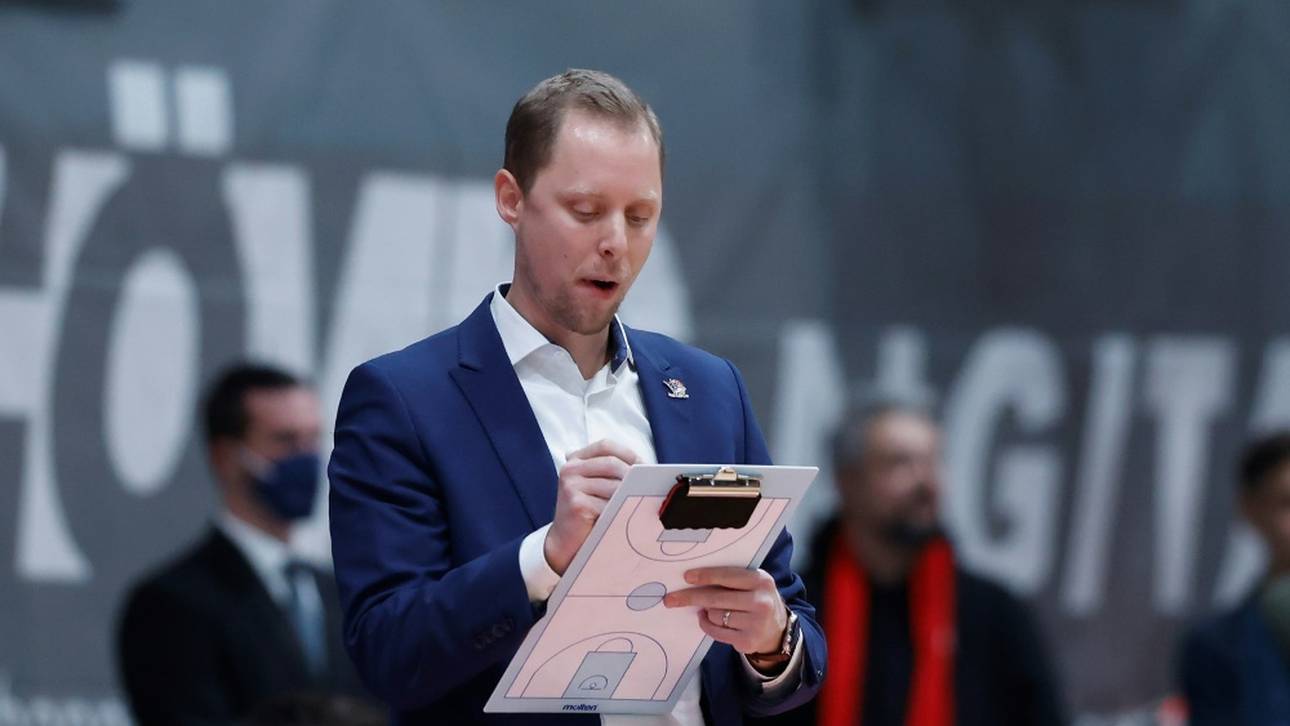 Basketball: Rostock verlängert mit Aufstiegstrainer Held