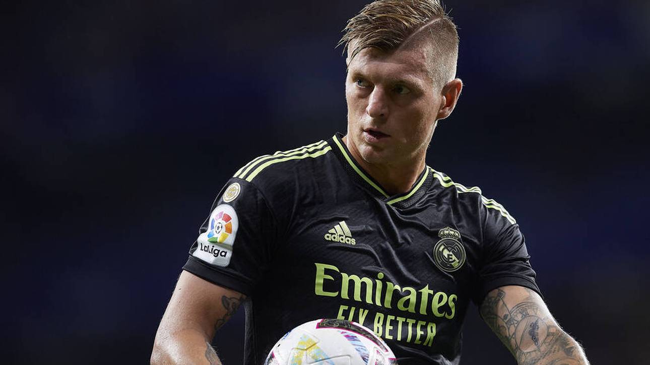 Kroos diskutiert mit Super-League-Boss
